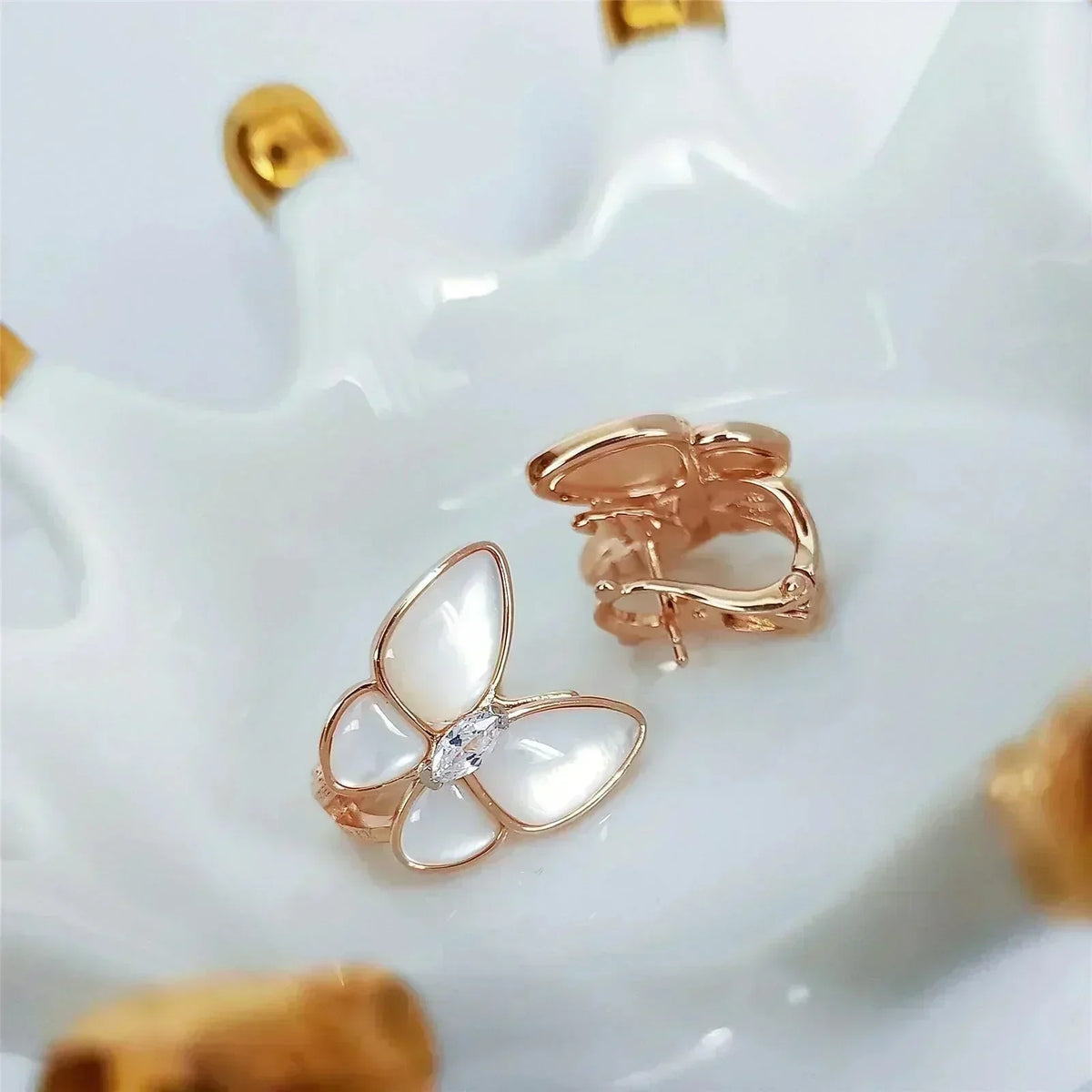 [Eterna Jewels]BUTTERFLY MOP DIAMOND EARRINGS