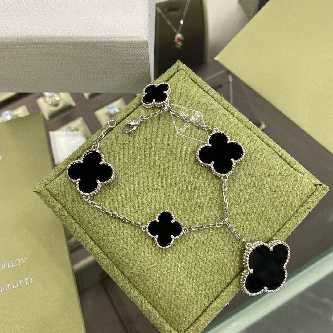 [Eterna Jewels]CLOVER 5 MOTIFS SIVLER ONYX BRACELET