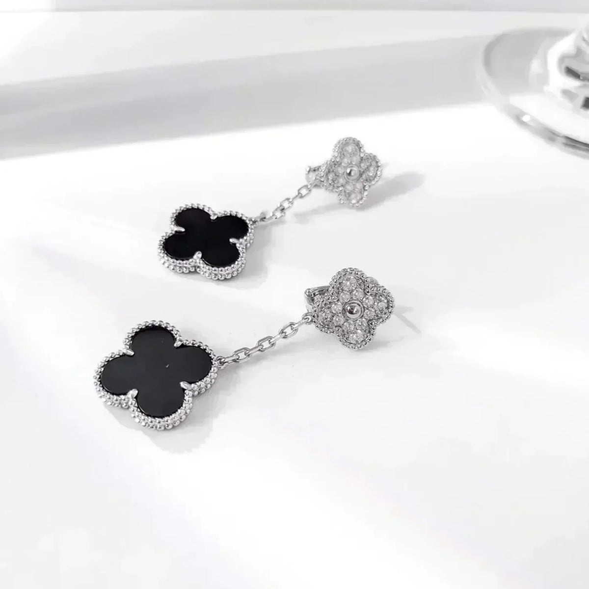[Eterna Jewels]CLOVER 2 MOTIFS  DIAMOND ONYX EARRINGS SILVER