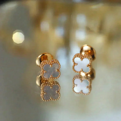 [Eterna Jewels]CLOVER MINI 9.5MM WHITE MOP EARRINGS