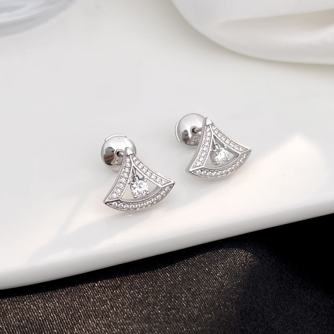 [Eterna Jewels]DREAM MINI DIAMOND STUD EARRINGS